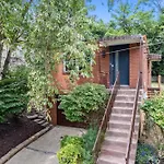 Stylish House Near Frick Park